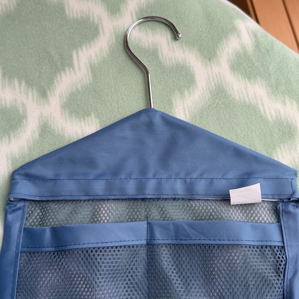 NEW Blue mesh Hanging Organizer with Mesh Pockets and mesh laundry tote - Picture 4 of 7